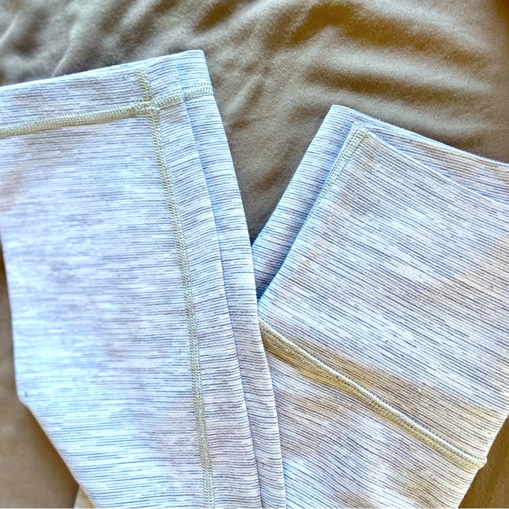 White Lululemon Wunder Train High-Rise Tight 25"